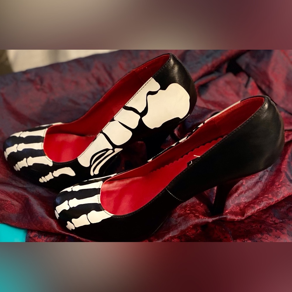 Gothic original unique Skeleton heels